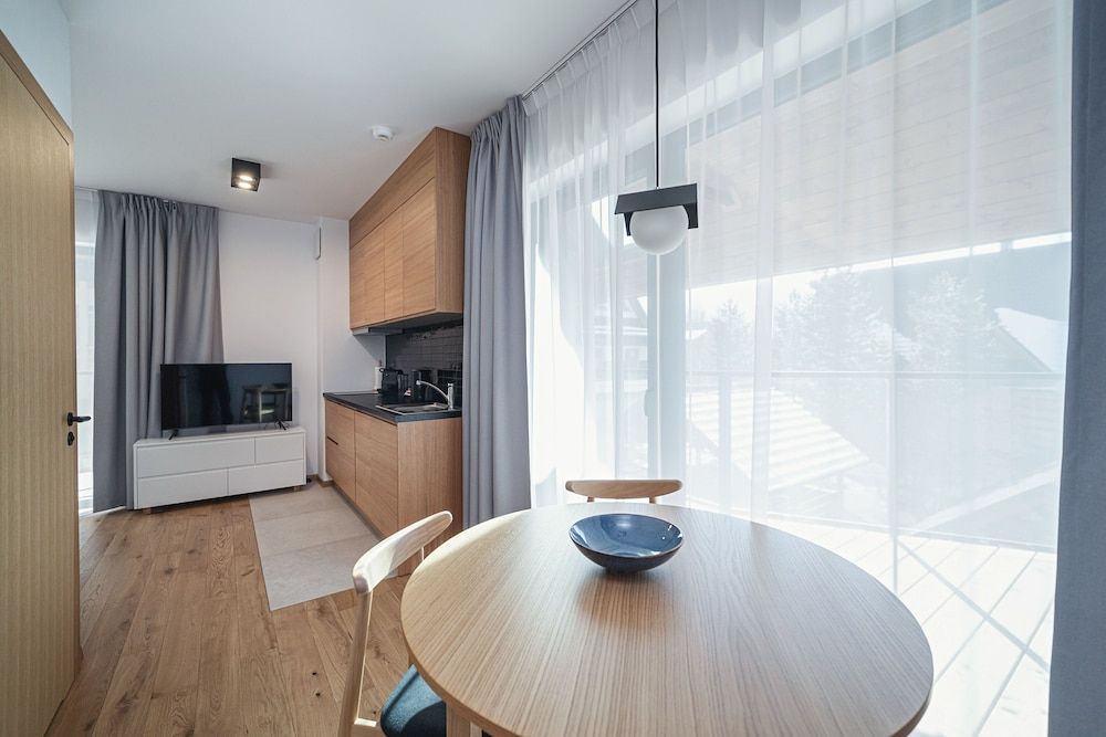Lipowy Dwór Studio Suite, Mountain View 10