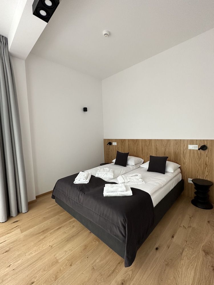 Lipowy Dwór Deluxe Apartment, 1 Bedroom, Garden View 2