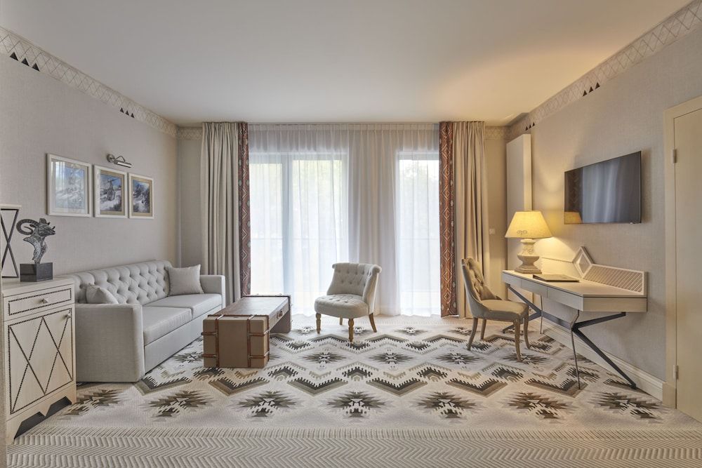 Grand Aries Suite