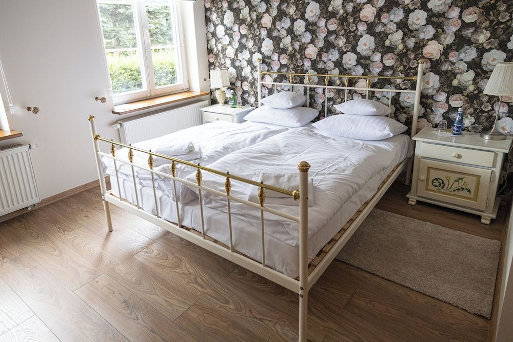 Mleczarnia Hotel Restauracja Basic Double Room 3