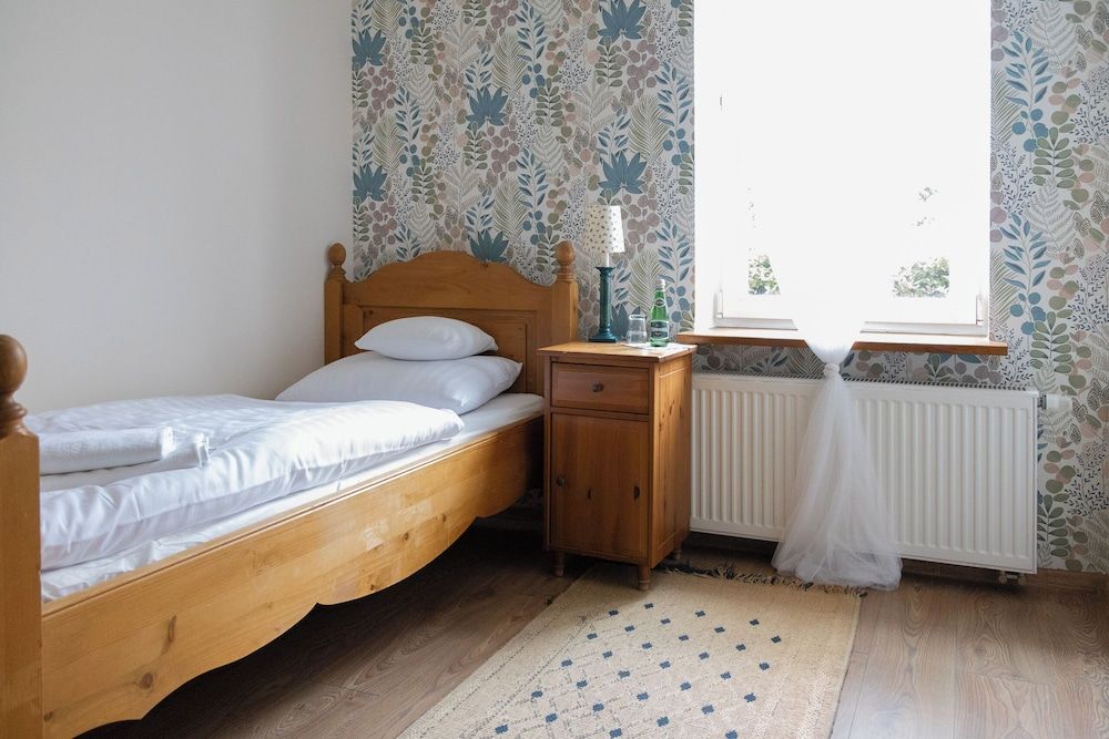 Mleczarnia Hotel Restauracja Basic Room 7