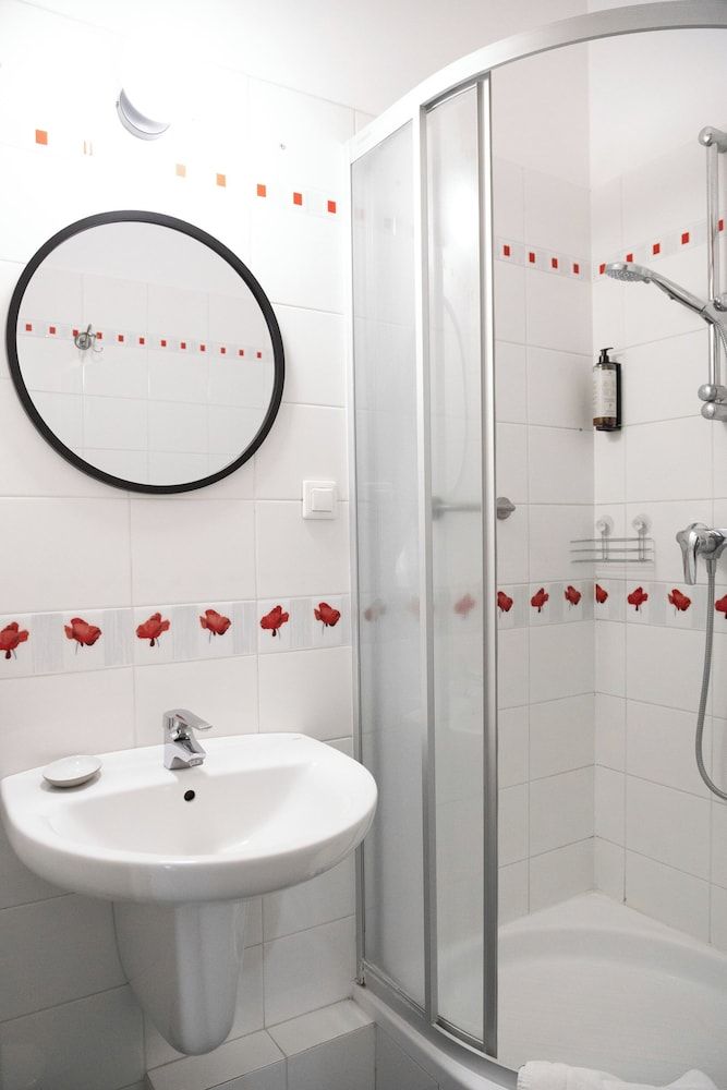 Mleczarnia Hotel Restauracja Basic Room 10