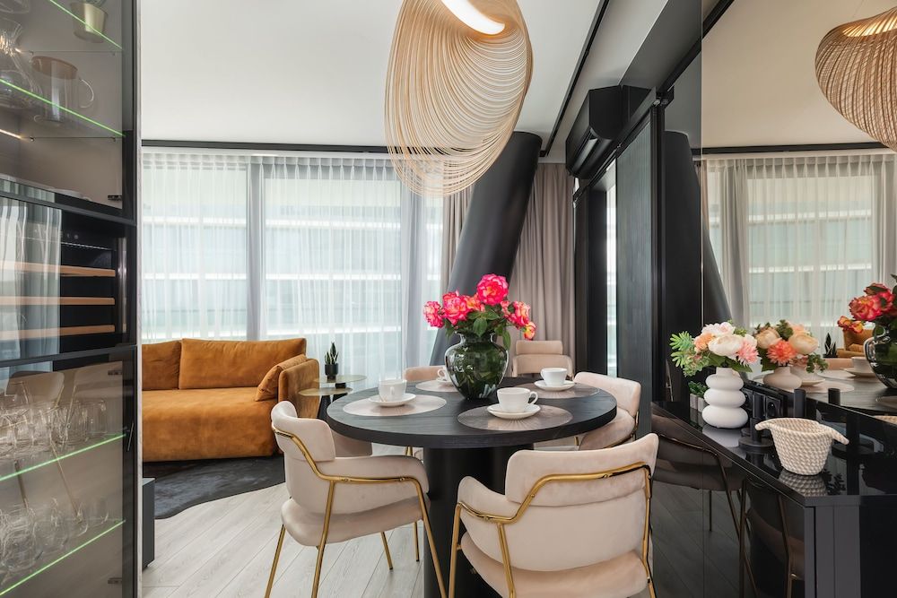 Apartment, 2 Bedrooms, Pool Access, Beachside
