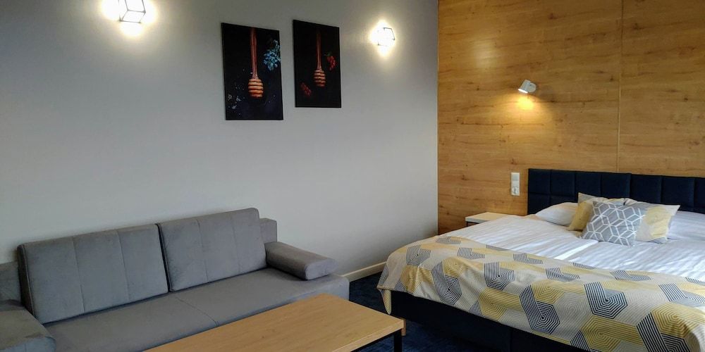 Hotel 107 Family Quadruple Room