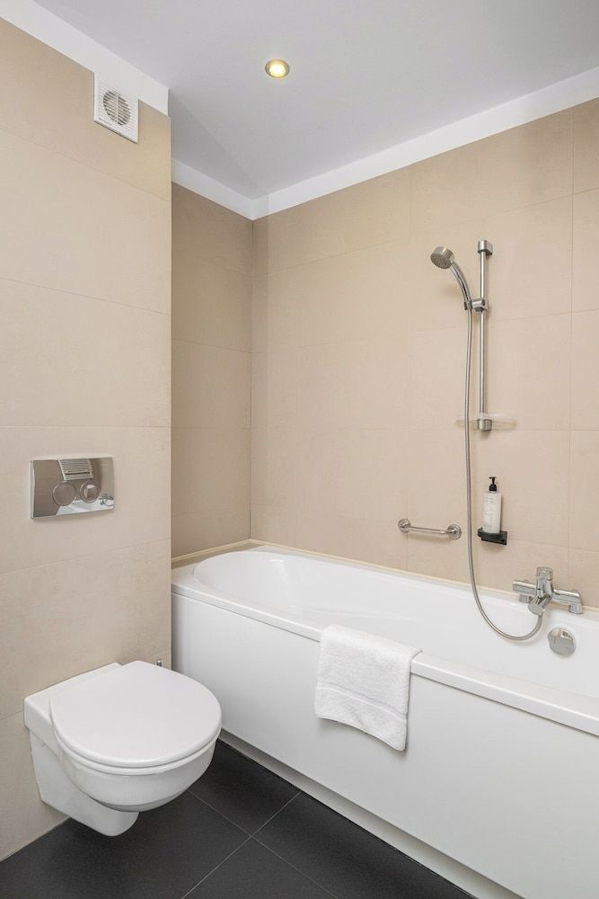 B&B HOTEL Bytom Standard Twin Room 18