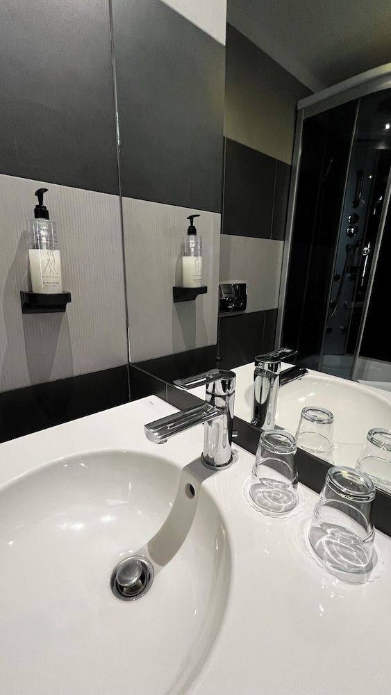 B&B HOTEL Bytom Standard Twin Room 15