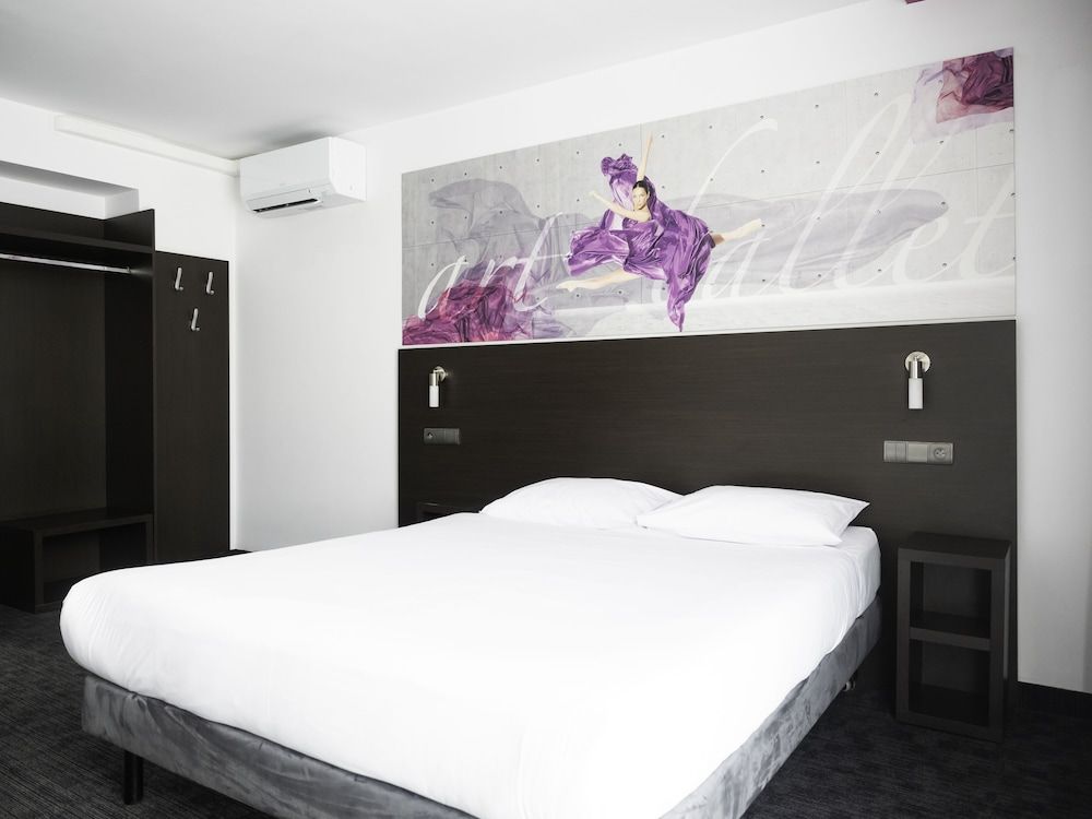 B&B HOTEL Bytom Standard Double Room 4