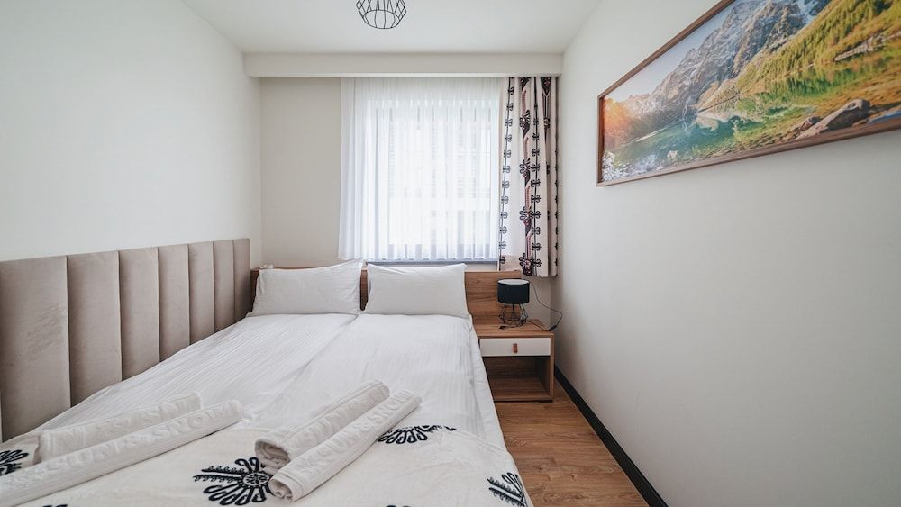 Apartment (L2)