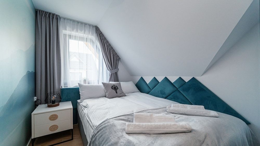 Apartment (L10)