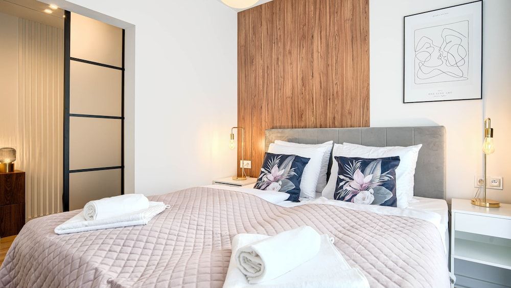 Apartament (0.1)
