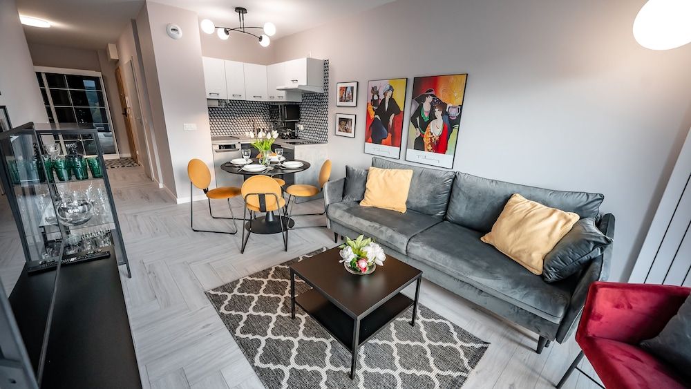 Apartment (Cicha 12/8A)