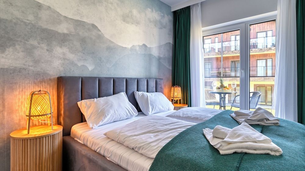 Apartment (9 D)