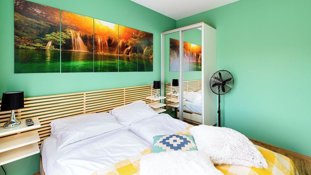Apartment (8 C)