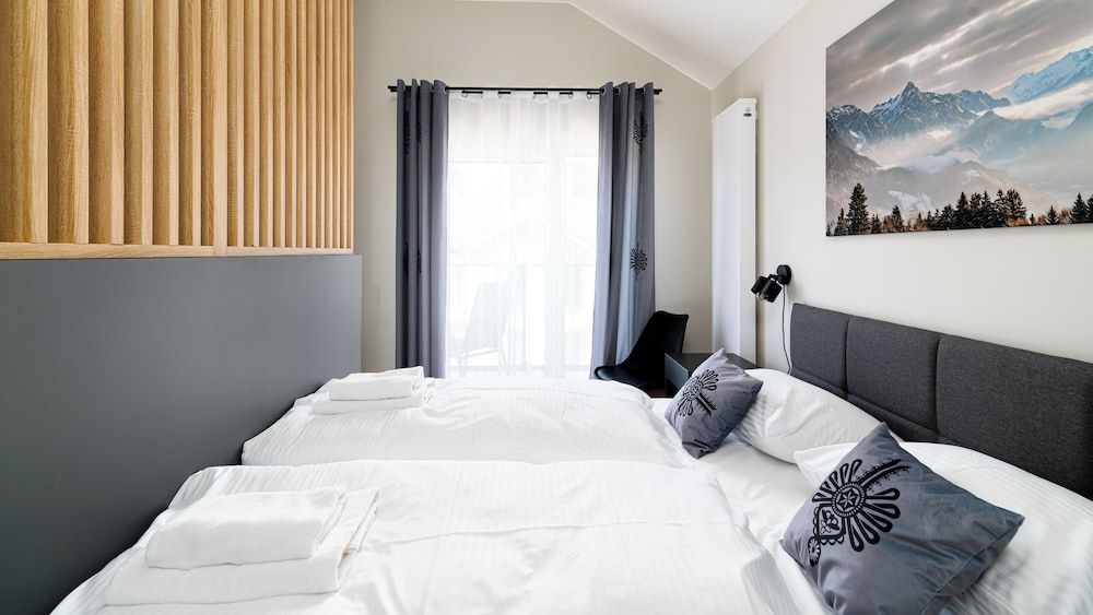 Studio Suite (13 E)