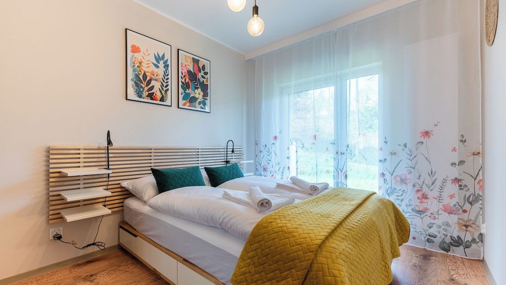 Apartment (3 C)