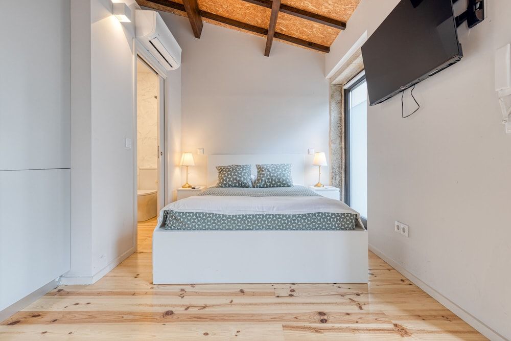 Classic Studio, 1 Queen Bed with Sofa bed, Non Smoking, Private Bathroom