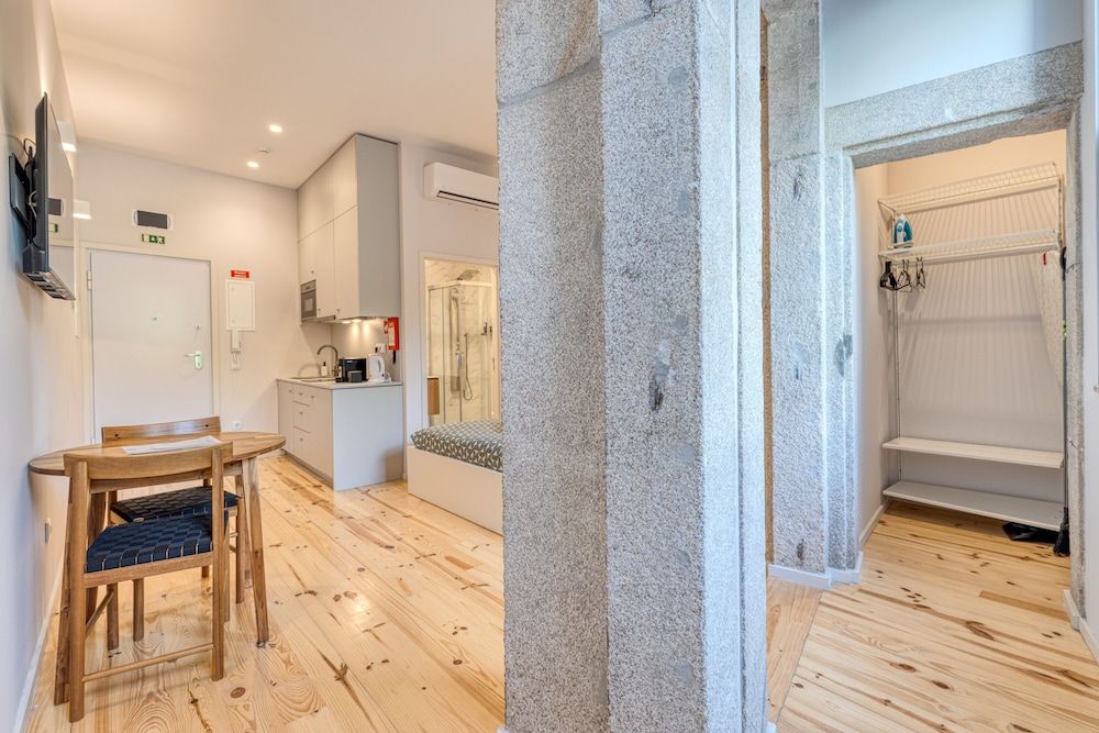 Standard Studio, Multiple Beds, Non Smoking, Private Bathroom