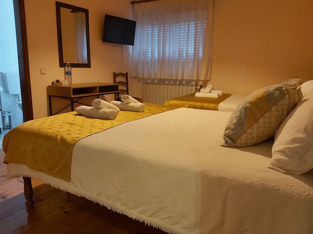 Encosta da Serra Comfort Triple Room 4