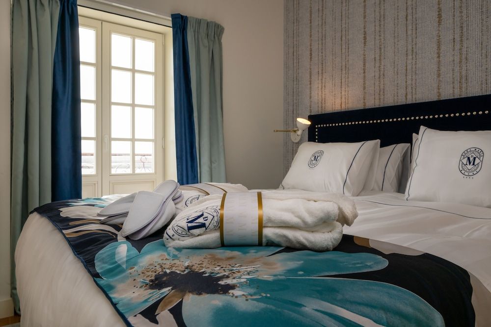 Dona Maria Hotel Deluxe Suite