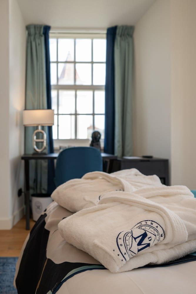 Dona Maria Hotel Deluxe Suite 2