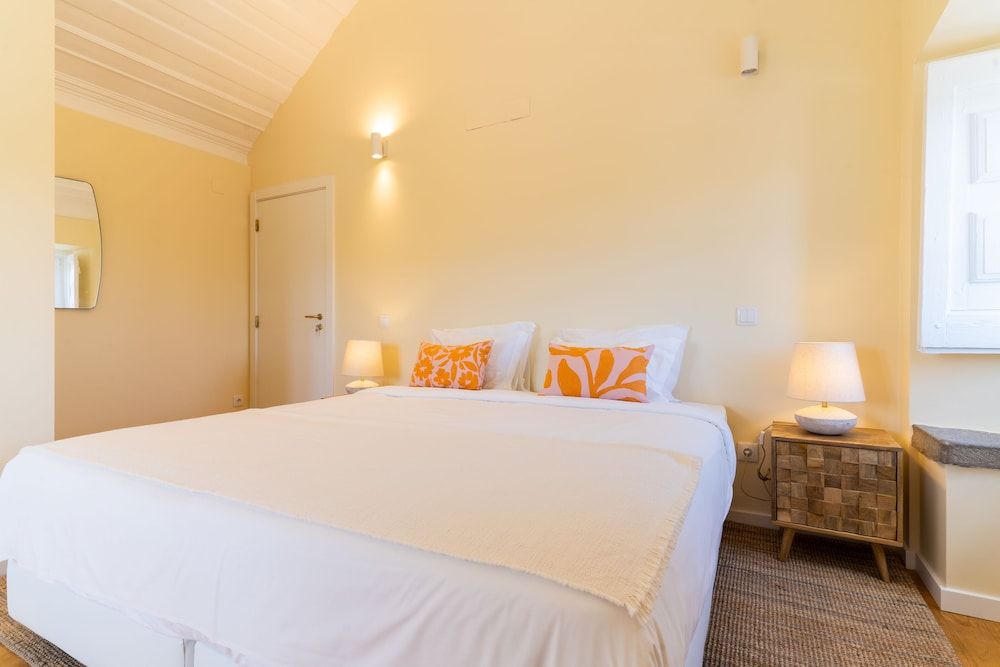 CASASUPERTUBOS ÓBIDOS Superior Room 8