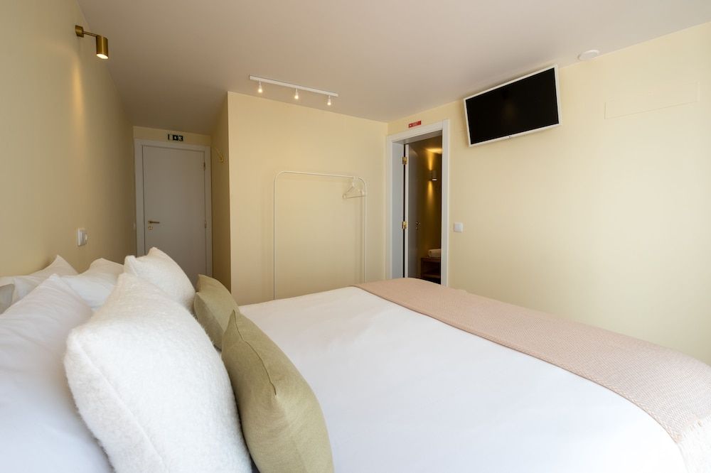 CASASUPERTUBOS ÓBIDOS Superior Room 19