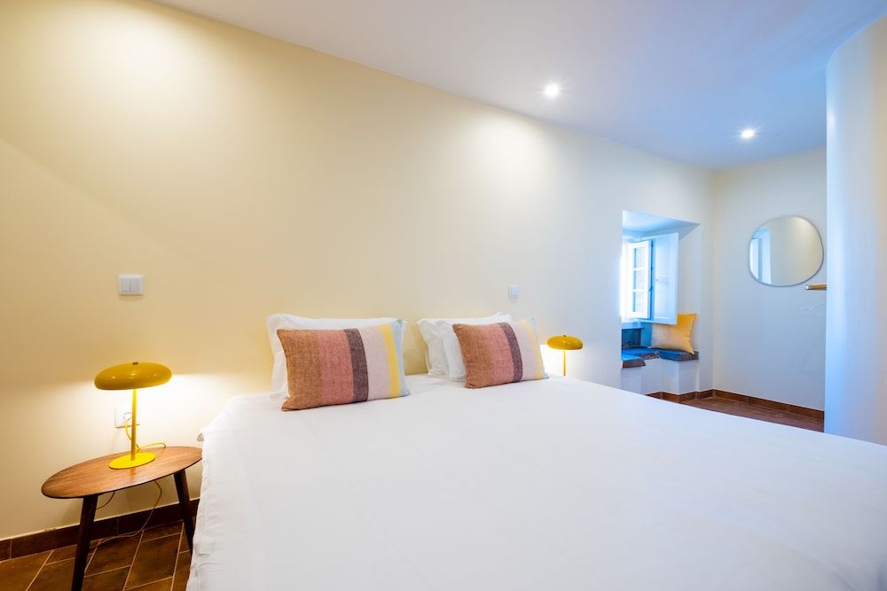 CASASUPERTUBOS ÓBIDOS Superior Room 16