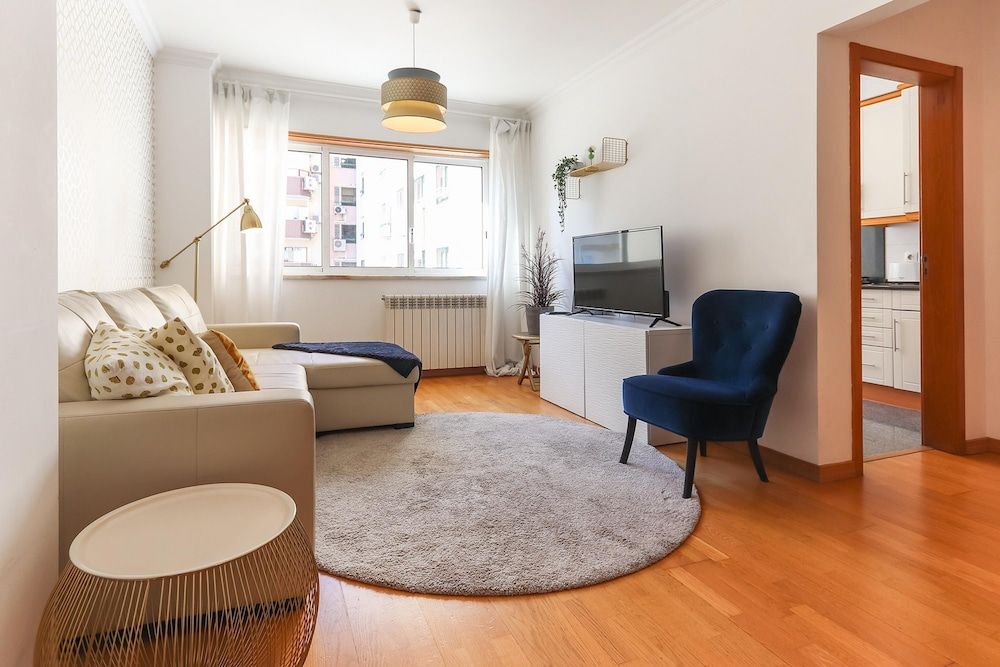 Apartment, Smoking
