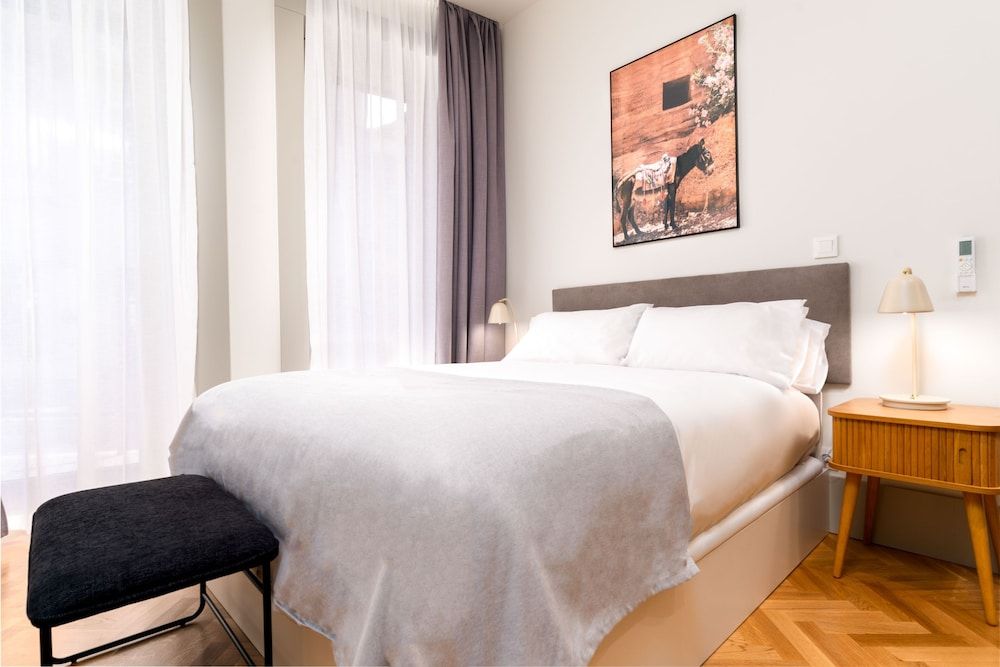 Studio - Wheelchair Accessible