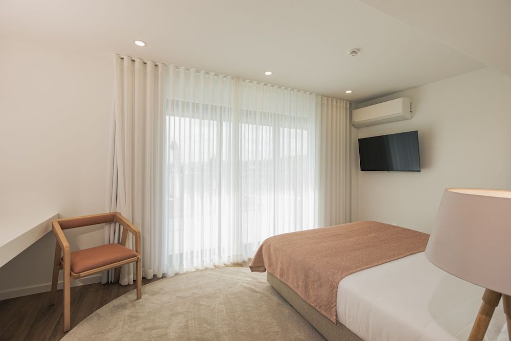 Signature Apartment, Queen