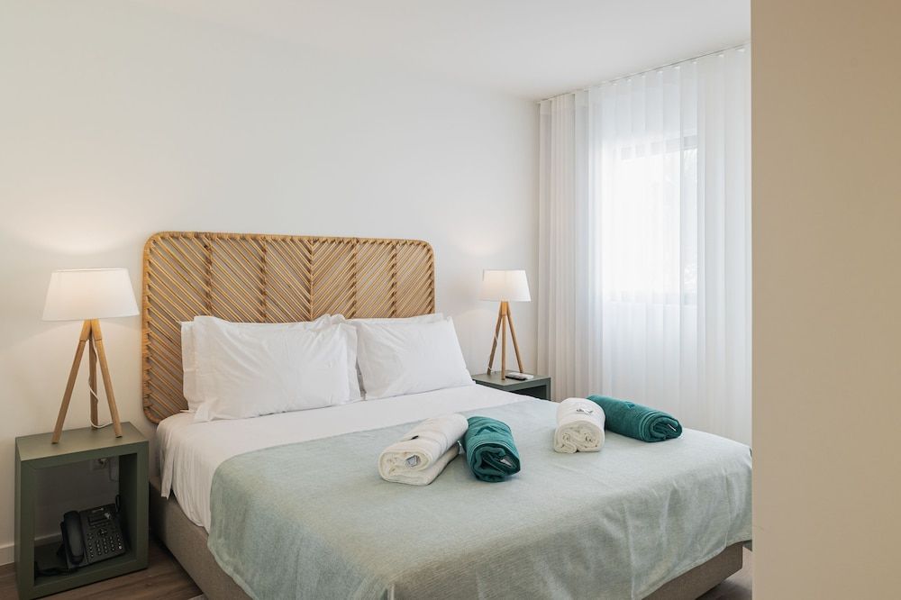 Luxury Apartment, Queen