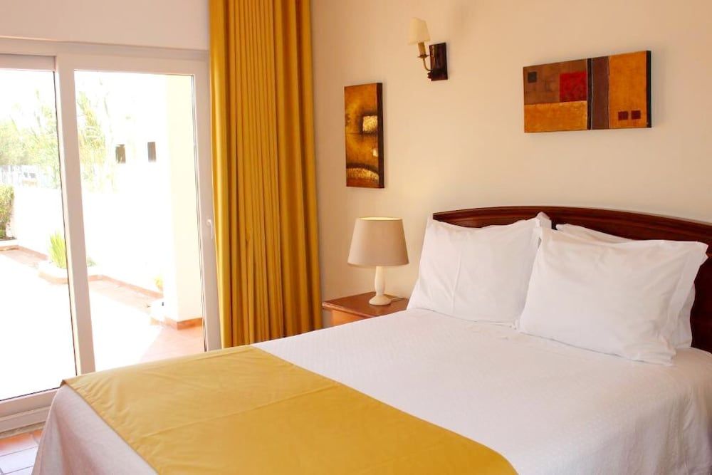 Apartamentos da Vila – Duna Parque Resorts & Hotels Suite, Courtyard View 3