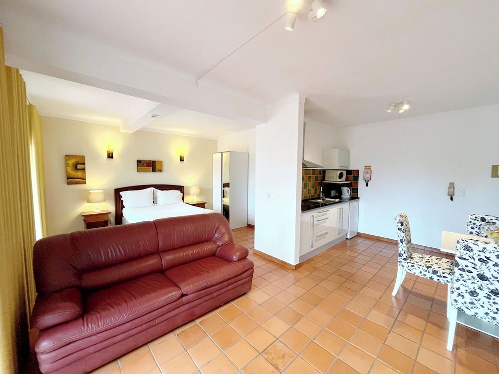 Apartamentos da Vila – Duna Parque Resorts & Hotels Suite, Courtyard View 5