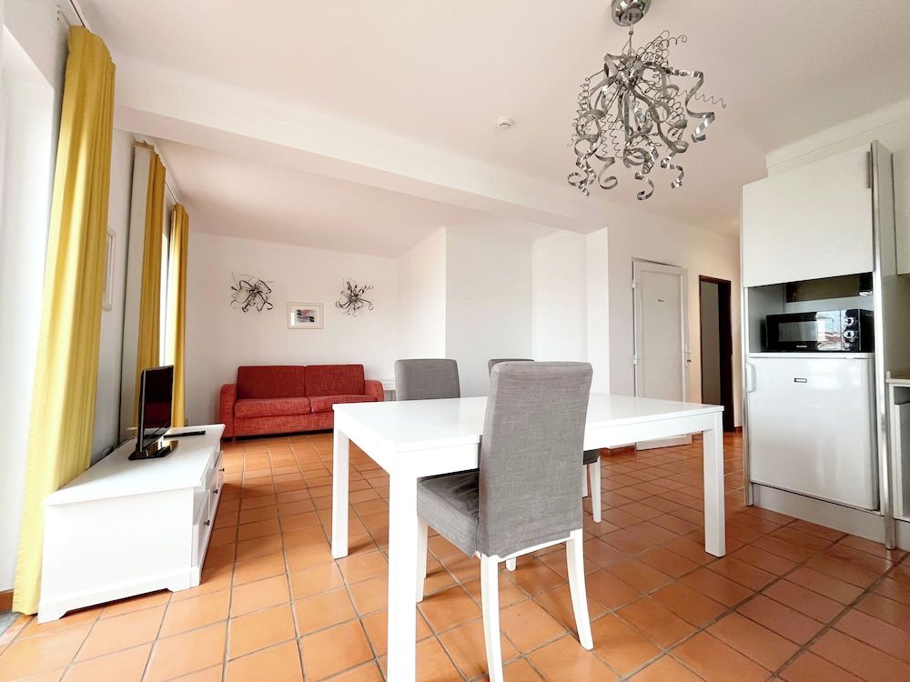 Apartamentos da Vila – Duna Parque Resorts & Hotels Superior Suite, Sea View 6