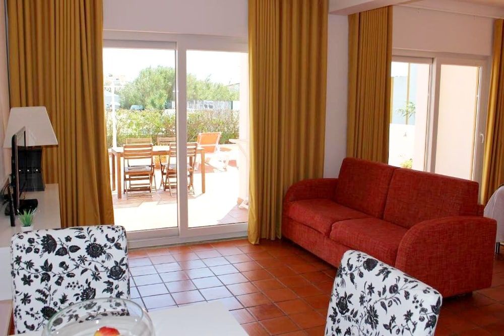 Apartamentos da Vila – Duna Parque Resorts & Hotels Suite, Courtyard View 8