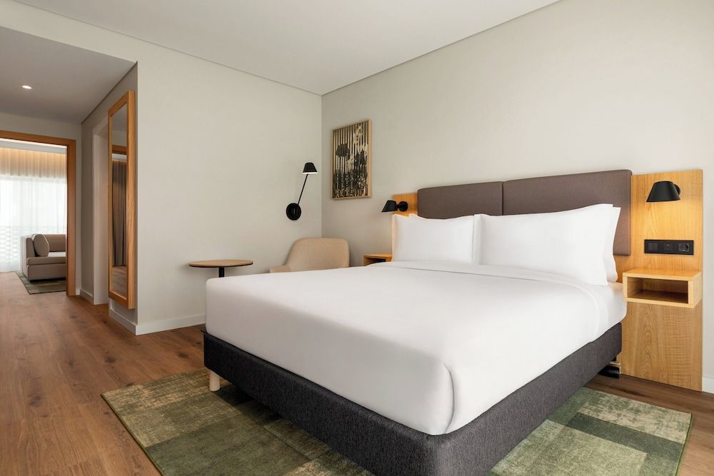 Suite, 1 Bedroom, Balcony
