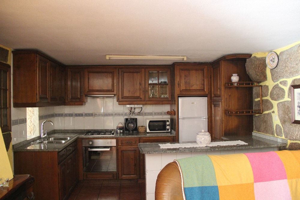 GerêsTER Traditional Cottage, 2 Bedrooms, Fireplace, Mountain View 5