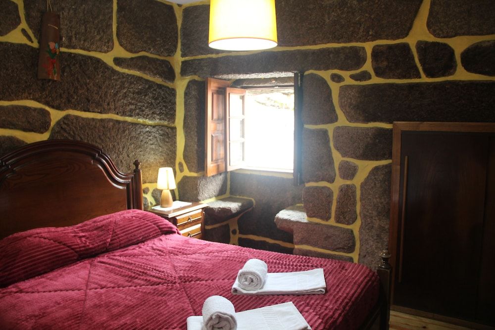 GerêsTER Traditional Cottage, 2 Bedrooms, Fireplace, Mountain View 9