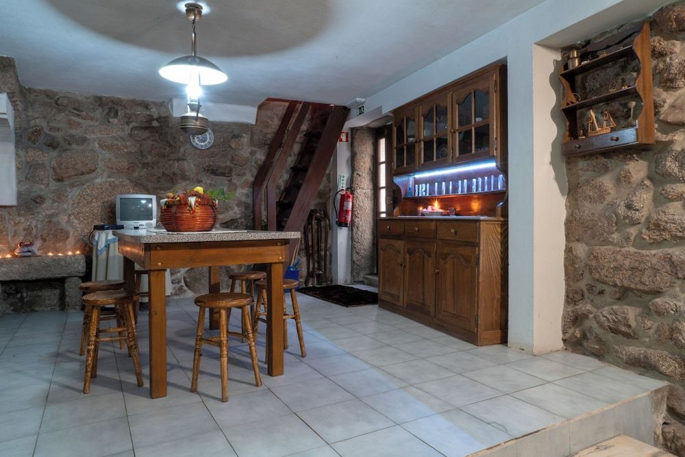 GerêsTER Economy Room, 1 Double Bed, Shared Bathroom, Mountainside 3