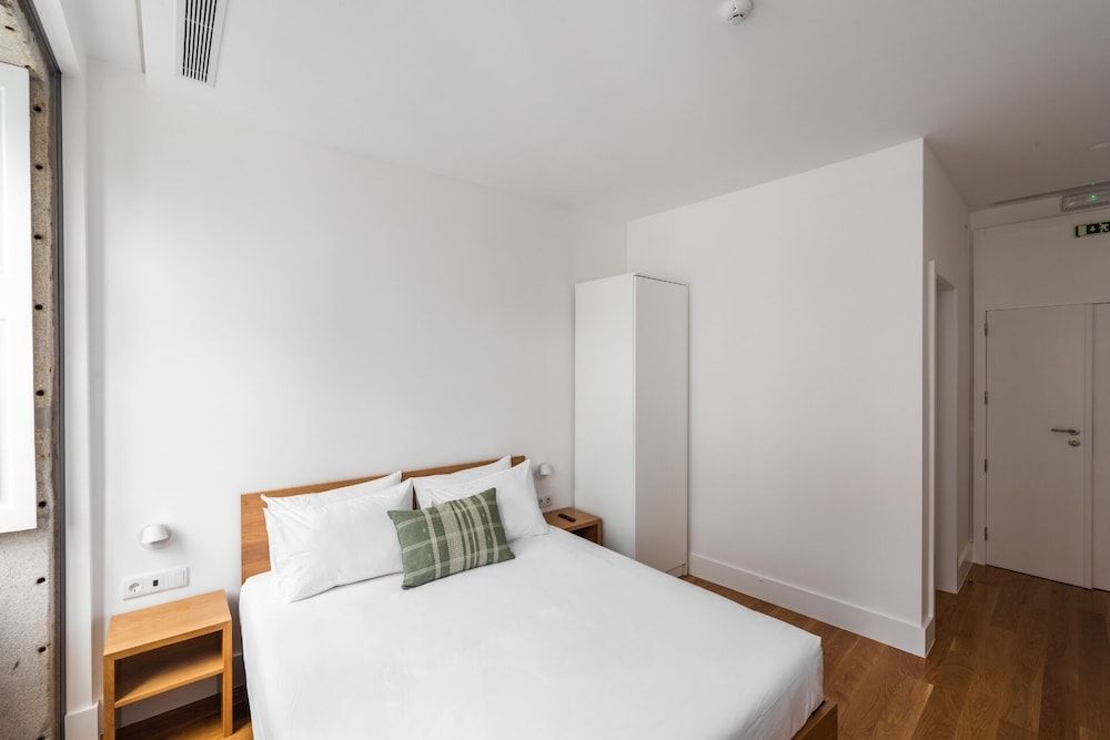 Avenida Viana Boutique Suites Standard Double Room 2