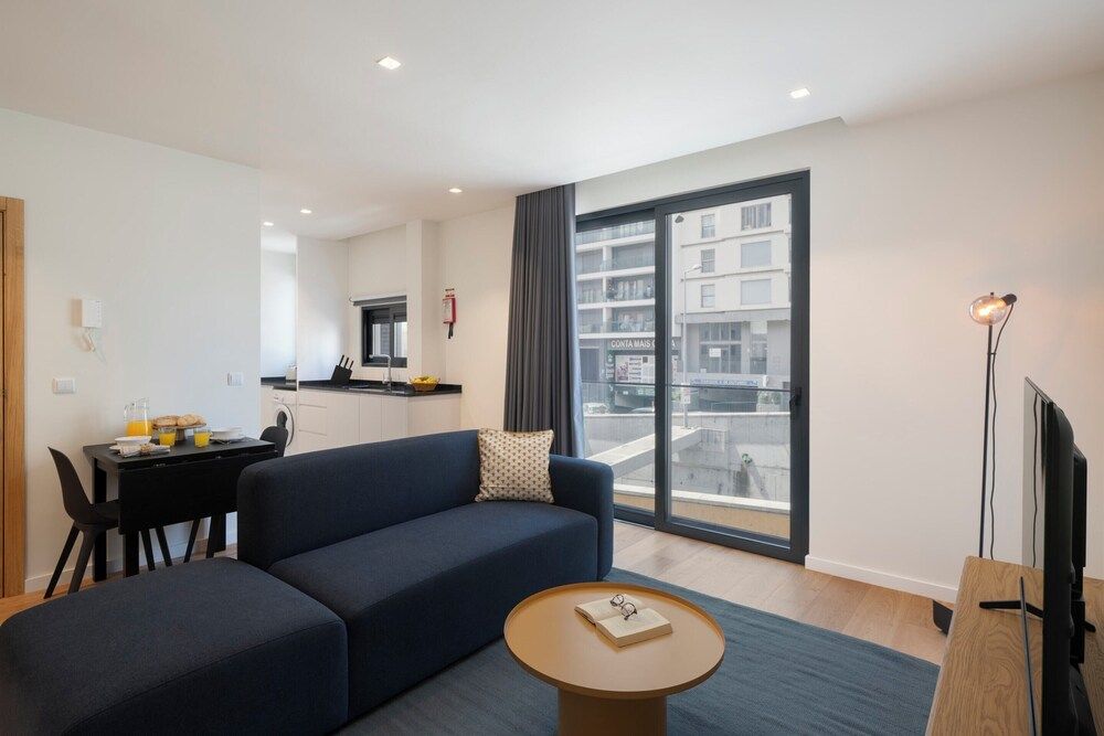 Golden City by An Island Apart Basic Apartment, 1 Queen Bed with Sofa bed 8