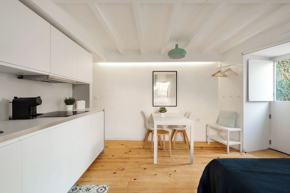 Apartment (0 Bedroom)