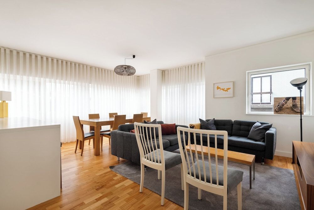 Apartment (3 Bedrooms)