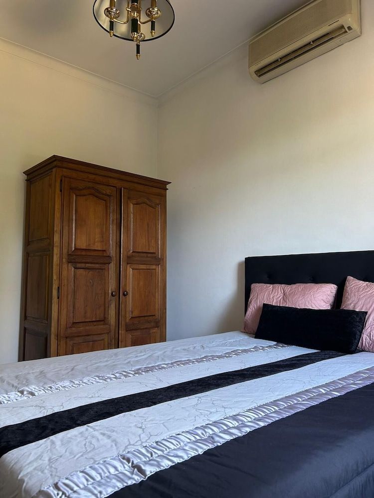CASA AUGUSTA 5 Basic Twin Room (SUITE 15) 4