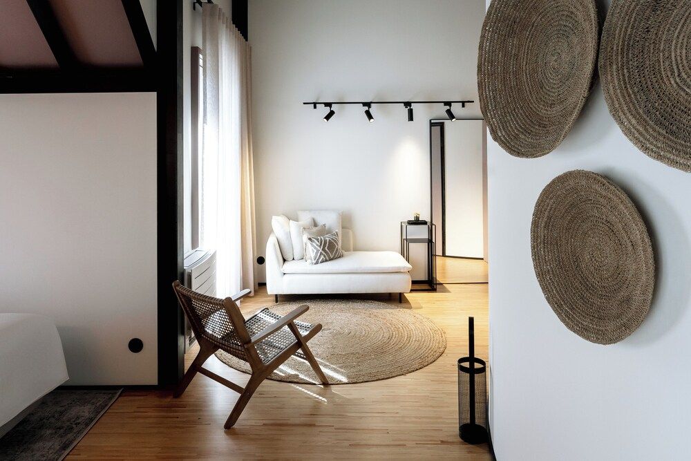 Studio, Terrace