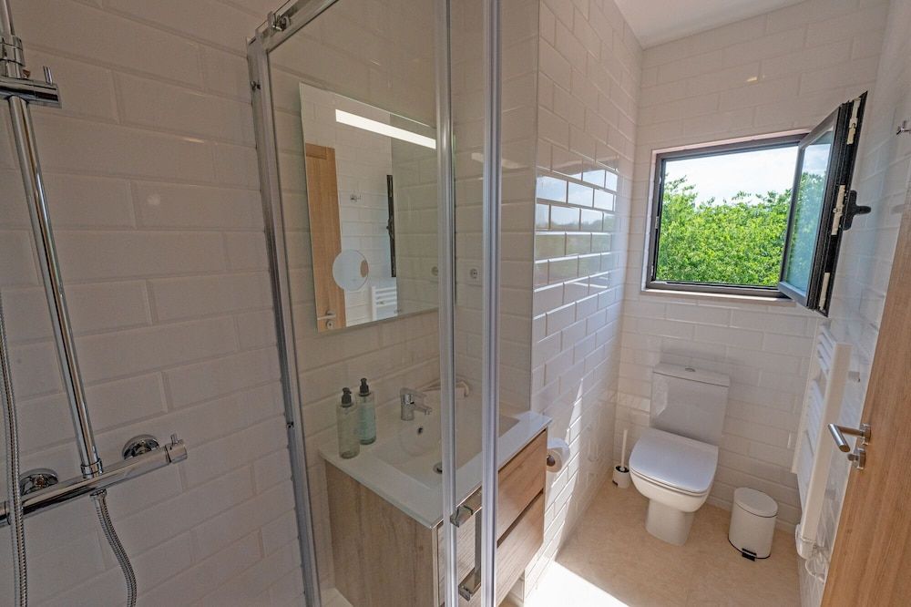 Mira D'Ouro Serta Luxury Studio Suite, River View 6