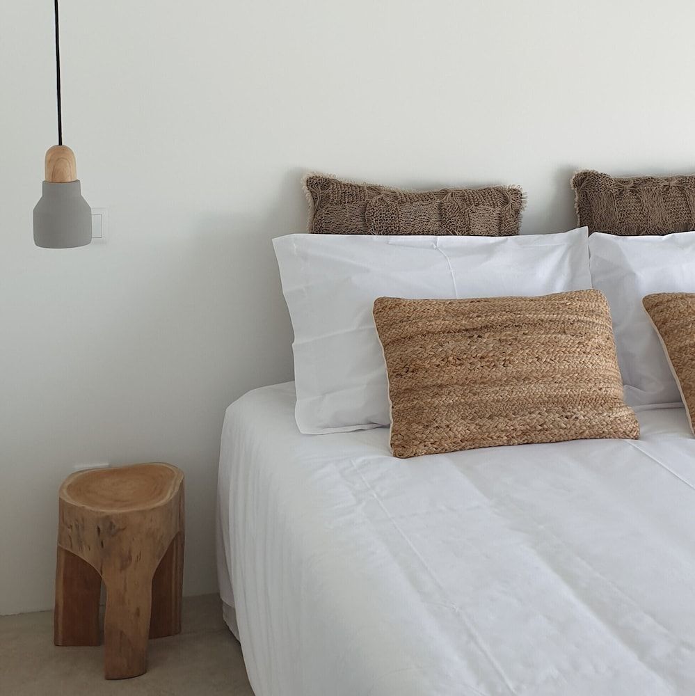 Casa Calmar Family Cottage, 3 Bedrooms, Private Pool, Beachside 11