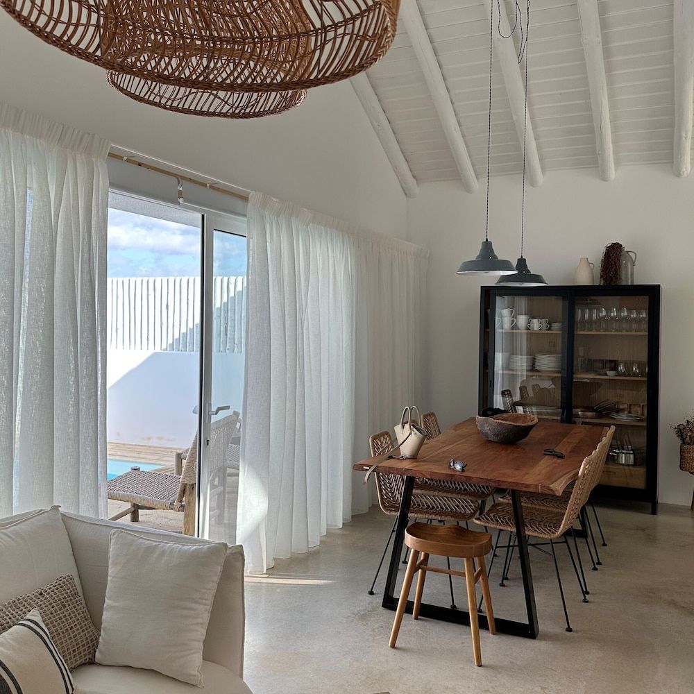 Casa Calmar Family Cottage, 3 Bedrooms, Private Pool, Beachside 13