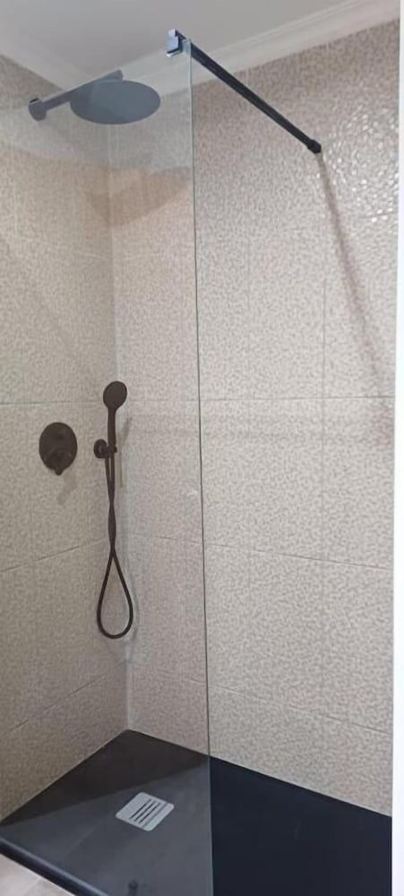 Residencial Luso Brasileira Standard Double Room, 1 Double Bed, Non Smoking, Housekeeping 4