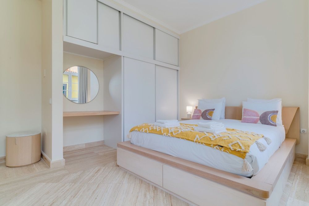 Comfort Apartment, Balcony, City View